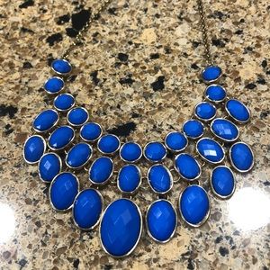 Royal blue colored statement necklace 💙